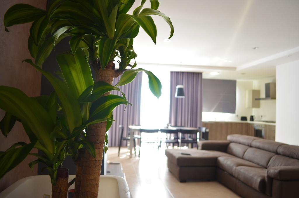 Hepburn Holiday Apartment Birżebbuġa Exteriör bild